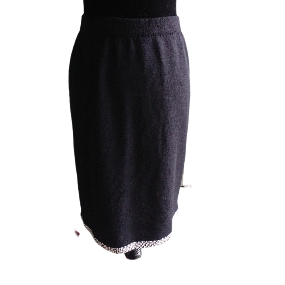St. John knit skirt